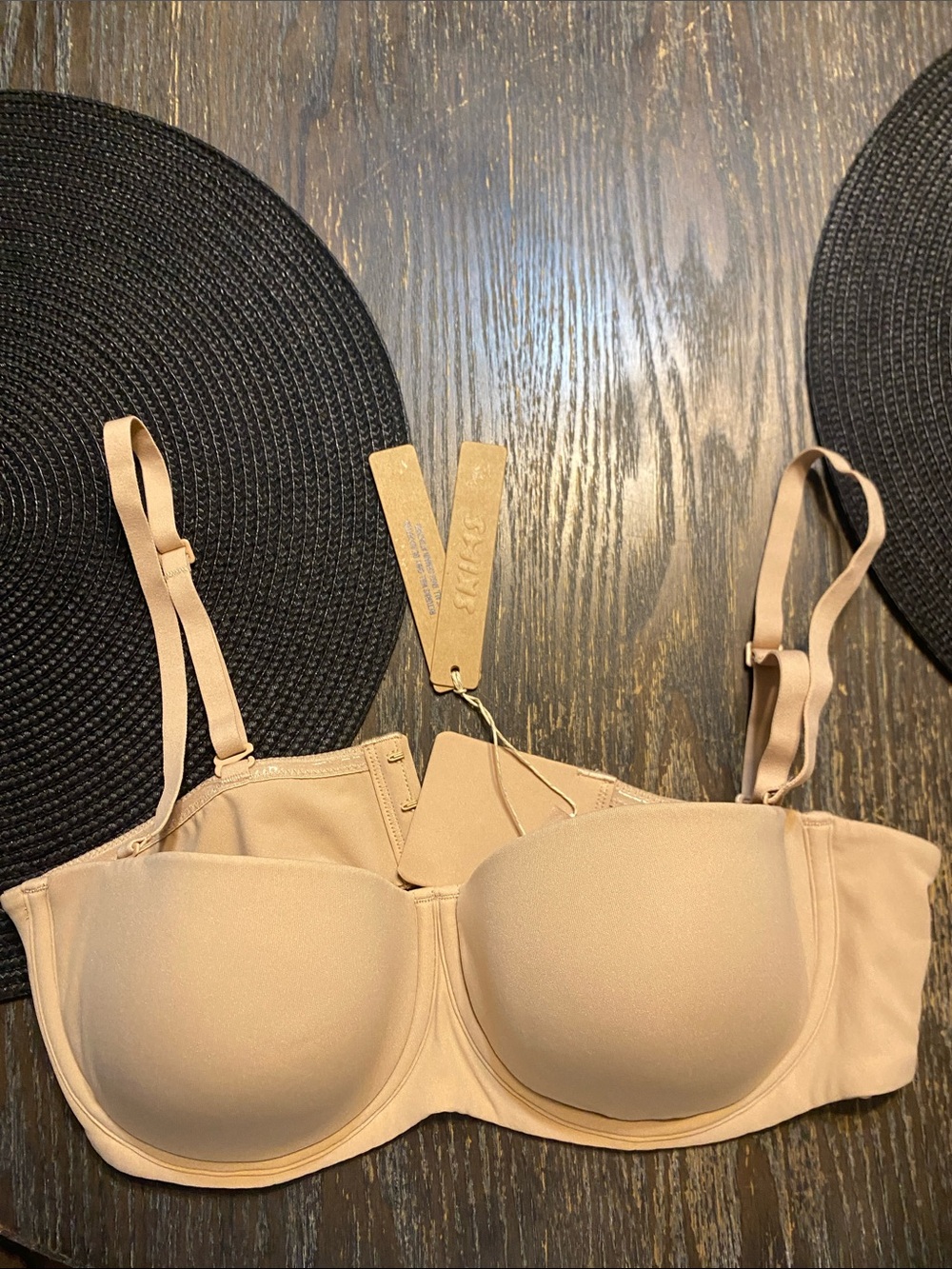 SKIMS Fits everybody Strapless Bra clay size 36B NWT